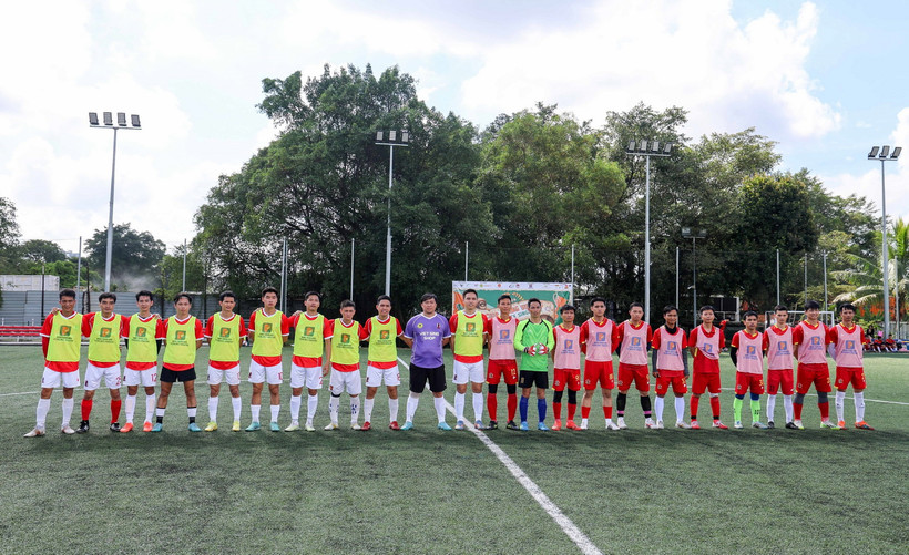 Bóng đá là môn thể thao thu hút sự tham gia đông đảo của bà con người Việt tại Singapore. (Ảnh: Lê Dương/TTXVN)