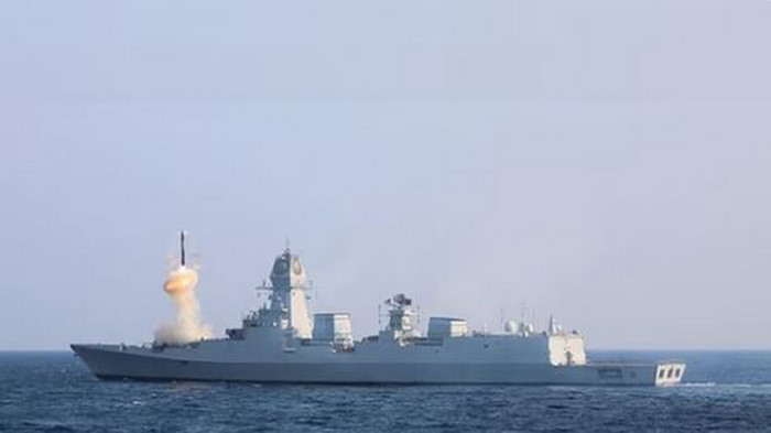 Tàu khu trục Imphal. (Nguồn: Hindustan times)