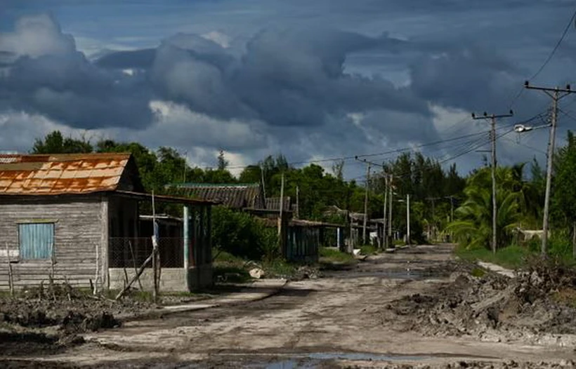 Một con phố vắng ở tỉnh Artemisa sau khi người dân được sơ tán. (Ảnh: AFP/Getty Images)