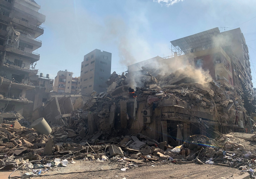 Cảnh đổ nát sau cuộc không kích của Israel tại Beirut, Liban. (Ảnh: THX/TTXVN)