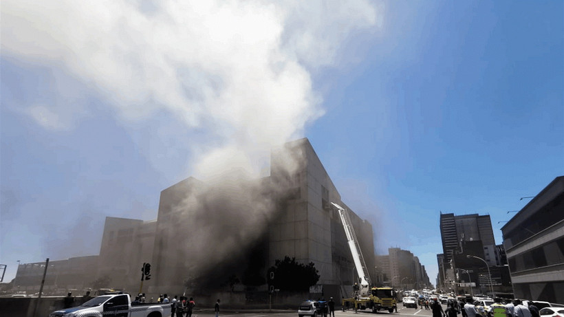 Quang cảnh vụ cháy. (Ảnh: AFP)