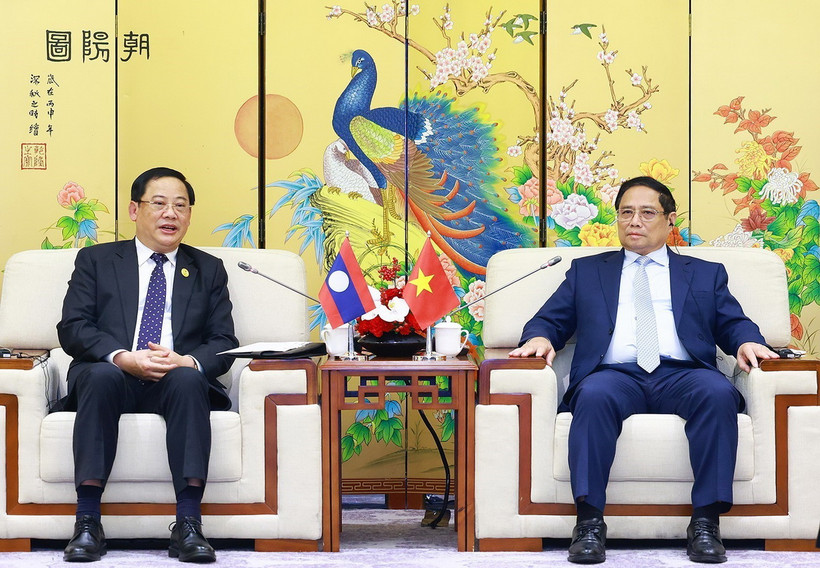 Thủ tướng Phạm Minh Chính tiếp Thủ tướng Lào Sonexay Siphandone. (Ảnh: Dương Giang/TTXVN)