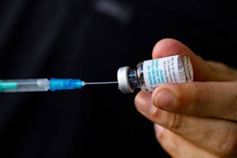 Vaccine phòng bệnh đậu mùa khỉ. (Ảnh: Getty Images/TTXVN)