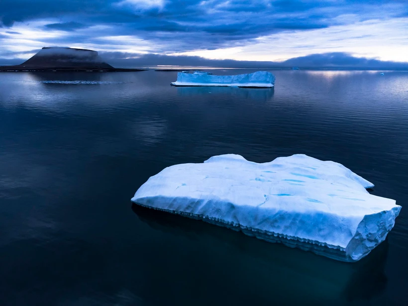 Băng trôi tại Vịnh Baffin, gần Pituffik, Greenland. (Ảnh: AFP/TTXVN)