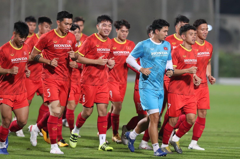 Các cầu thủ đội tuyển Việt Nam trong buổi tập. (Ảnh: Hoàng Linh/TTXVN)