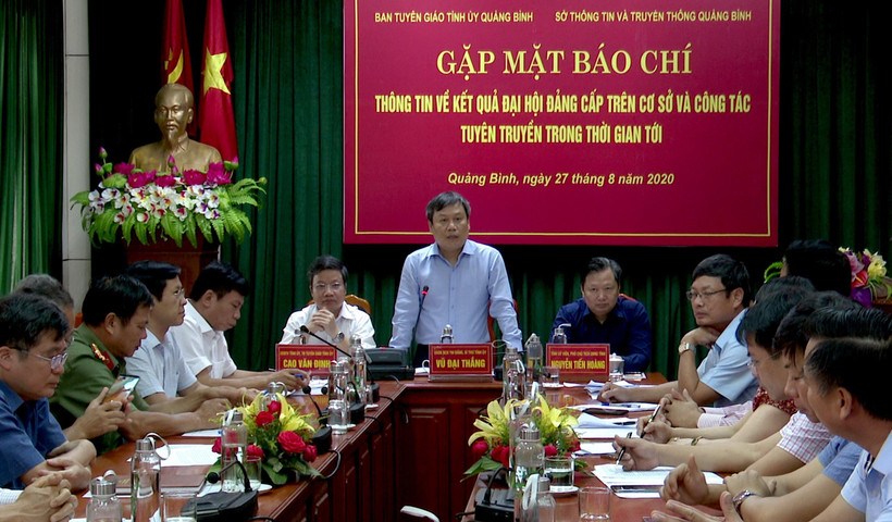 Ông Vũ Đại Thắng, Bí thư Tỉnh ủy Quảng Bình yêu cầu kiểm tra, rà soát việc “mua sắm cặp đựng tài liệu cho khách mời” dự đại hội với số tiền lớn khi có nhiều ý kiến của dư luận không đồng tình. (Ảnh: Văn Tý/TTXVN)