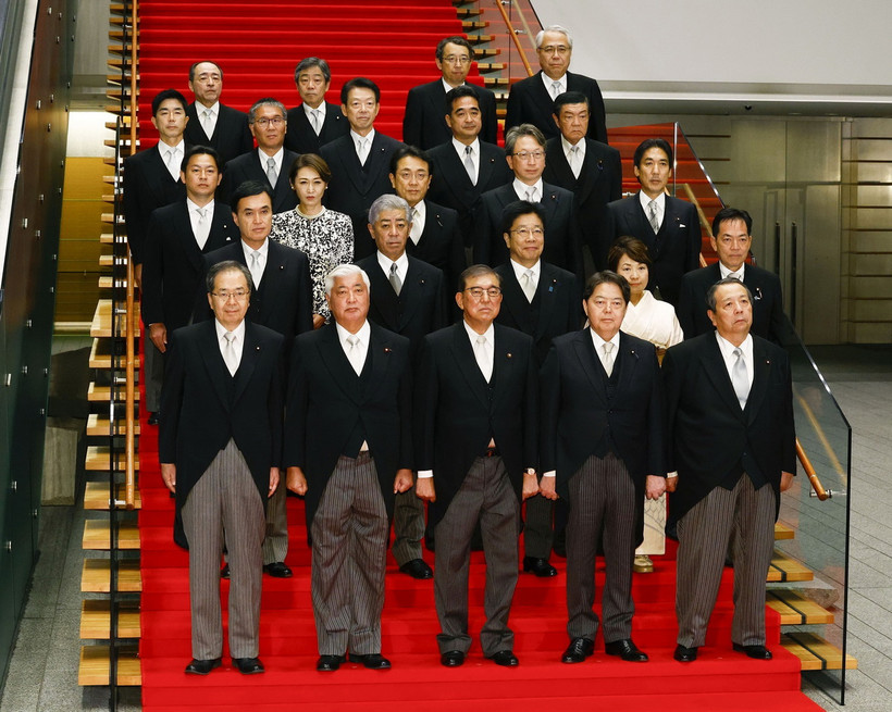 Lãnh đạo Đảng gửi điện chúc mừng lãnh đạo mới của các chính đảng Nhật Bản