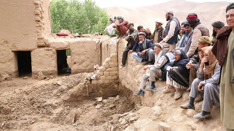 Nhiều ngôi nhà bị sập sau những trận mưa lớn tại tỉnh Ghor, Afghanistan. (Ảnh: THX/TTXVN)