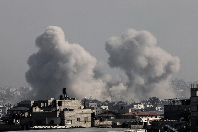 Israel vẫn tiếp tục không kích Dải Gaza. (Ảnh: AFP/TTXVN)