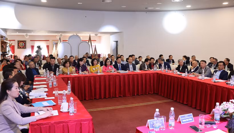 Toàn cảnh Hội nghị lần thứ 10 của Ban chấp hành Hội người Việt Nam tại Cộng hòa Séc. (Ảnh: Việt Dũng/TTXVN)