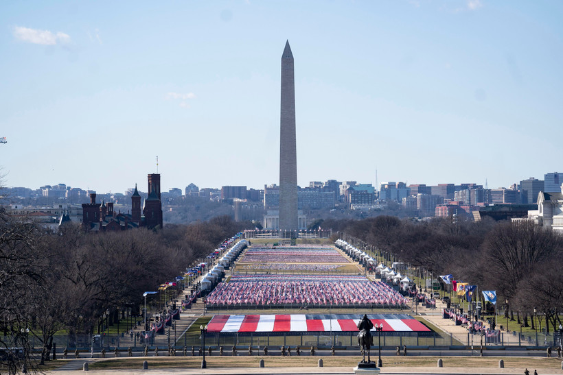 Quang cảnh công viên National Mall tại Washington, D.C, trước thềm lễ nhậm chức của Tổng thống đắc cử Mỹ Joe Biden, ngày 19/1/2021. (Ảnh: THX/TTXVN)