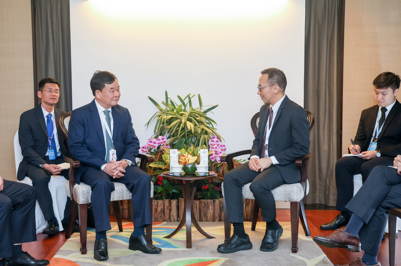 Thứ trưởng Hoàng Xuân Chiến tại cuộc gặp Thư ký thường trực Bộ Quốc phòng Singapore Chan Heng Chee. (Ảnh: Lê Dương/TTXVN)