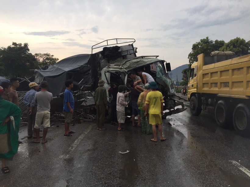 Hiện trường vụ tai nạn. (Ảnh: Nguyễn Văn Nhật /TTXVN)