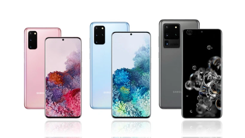 Mẫu điện thoại Galaxy S20 (trái), Galaxy S20 Plus (giữa) và Galaxy S20 Ultra của Samsung. (Ảnh: Yonhap/TTXVN)