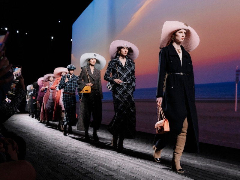 BST Chanel Thu Đông 2024: Chuyến nghỉ dưỡng mùa Đông tìm về cội nguồn sáng tạo