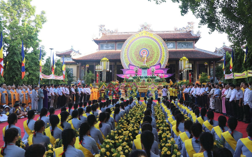 Đại lễ Phật đản Phật lịch 2567 tại Thừa Thiên-Huế. (Ảnh: Tường Vi/TTXVN)