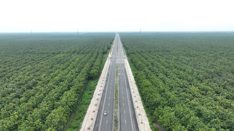 Tuyến đường tạo lực Bắc Tân Uyên-Phú Giáo-Bàu Bàng. (Ảnh: Huyền Trang/TTXVN)