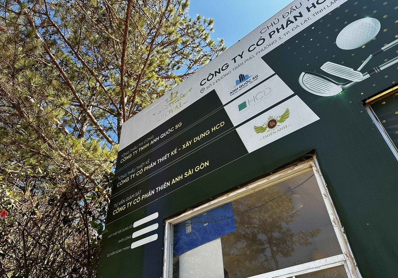 Dự án tòa nhà Câu lạc bộ golf do Công ty Cổ phần Hoàng Gia ĐL làm chủ đầu tư, xây dựng trên khuôn viên Sân golf Đồi cù Đà Lạt. (Ảnh: Nguyễn Dũng/TTXVN)