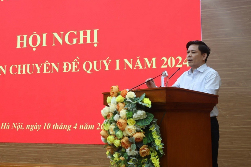 Ủy viên Trung ương Đảng, Bí thư Đảng ủy Khối các cơ quan Trung ương Nguyễn Văn Thể phát biểu tại Hội nghị. (Ảnh: TTXVN phát)