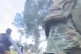 Tội phạm ma túy Mexico chiến đấu như quân đội, dùng drone tấn công đối thủ