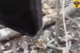 Video gắn trên thân khi lại khoảnh khắc người lính Nga công hào, bắn hạ nhiều lính Ukraine
