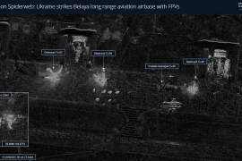 Hình ảnh vệ tinh cho thấy các máy bay ném bom Tu-95 của Nga bị thiệt hại sau Chiến dịch Mạng nhện. (Nguồn: Twitter)