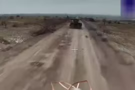 Drone FPV Nga chơi trò "đuổi bắt" trước khi thổi bay xe bọc thép Ukraine