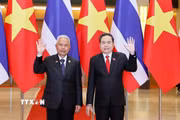 Chủ tịch Quốc hội Trần Thanh Mẫn đón Chủ tịch Quốc hội kiêm Chủ tịch Hạ viện Vương quốc Thái Lan Sophon Zaram. (Ảnh: Doãn Tấn/TTXVN)