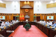 Thủ tướng Lê Minh Hưng làm việc với lãnh đạo các bộ, ngành liên quan về công nghệ chiến lược và sản phẩm công nghệ chiến lược. (Ảnh: Dương Giang/TTXVN)