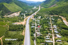 Toàn cảnh dự án mở rộng cao tốc Bắc - Nam phía Đông, đoạn La Sơn - Hòa Liên. (Ảnh: Thanh Phong/Vietnam+)