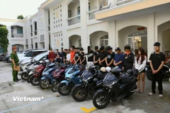 Gần 20 thanh thiếu niên bị triệu tập khẩn cấp vì gây rối trật tự công cộng lúc rạng sáng. (Ảnh: Công an Đà Nẵng)