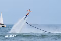 Mãn nhãn với màn trình diễn flyboard ngày khai mạc Mùa Du lịch Biển Đà Nẵng 2026 