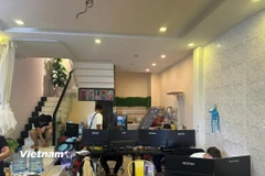 Một trong những ngôi nhà được nhóm đối tượng thuê để thực hiện hành vi phạm tội trên không gian mạng. (Ảnh: Thanh Phong/Vietnam+)