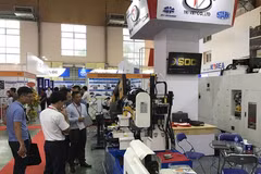 Các chuyên gia WB đánh giá Việt Nam nổi lên như một điểm sáng ổn định, với đà phục hồi mạnh trong sản xuất và tiêu dùng nội địa. (Ảnh: Vietnam+)