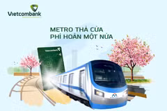 Vietcombank hoàn tiền 50% cho chủ thẻ Vietcombank Visa khi mua vé metro lên tới 450.000 đồng với mỗi khách hàng. (Ảnh: Vietnam+)