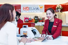 Giao dịch tại HDBank. (Ảnh: Vietnam+)