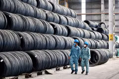 Hòa Phát lập kỷ lục vượt 10 triệu tấn thép trong năm 2025, tăng 31%. (Ảnh: Vietnam+)