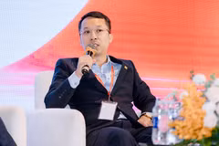 Ông Đào Ngọc Dũng cho biết nguyên tắc xuyên suốt của SHB trong việc ứng dụng AI là “chuẩn trước, chuyển sau”. (Ảnh: Vietnam+)