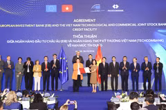 Techcombank và EIB công bố khoản vay 200 triệu Euro thúc đẩy tín dụng xanh. (Ảnh: Vietnam+)