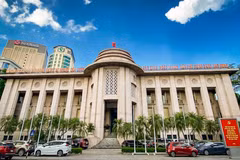 Ngân hàng Nhà nước yêu cầu kiểm tra việc giảm mặt bằng lãi suất. (Ảnh: Vietnam+)