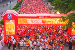 Các vận động viên tại giải Marathon Quốc tế Hà Nội Techcombank mùa thứ 5 vừa diễn ra. (Ảnh: Vietnam+)