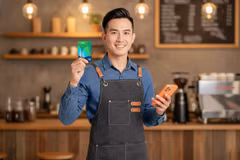 NEO Accept và thẻ ghi nợ kinh doanh VPBank CommCredit Visa đang được nhiều hộ kinh doanh lựa chọn. (Ảnh: Vietnam+)