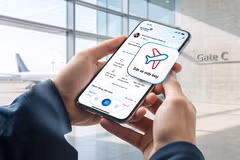 Khách hàng có thể tìm kiếm và đặt vé máy bay trực tiếp trên VietinBank iPay Mobile. (Ảnh: Vietnam+)