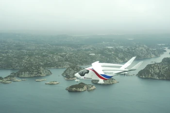 Lần đầu tiên một máy bay chạy bằng điện bay trên một tuyến đường thương mại. (Nguồn: aviation24)