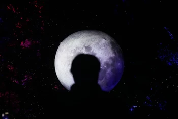 Nga lên kế hoạch xây dựng nhà máy điện trên Mặt Trăng.