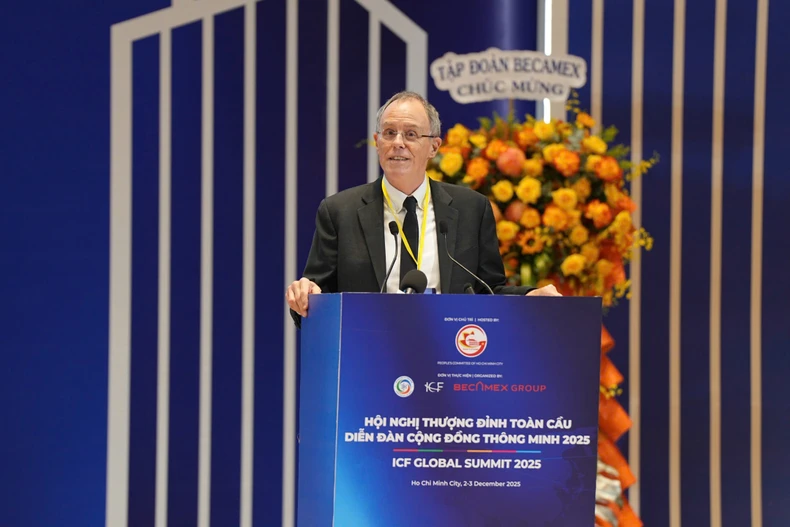 Ông Robert Bell, Đồng sáng lập ICF 2025 phát biểu tại Hội nghị Thượng đỉnh ICF 2025 tại Thành phố Hồ Chí Minh. (Ảnh: PV/Vietnam+)