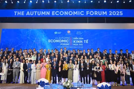 Thành phố Hồ Chí Minh tổ chức thành công, tri ân các đơn vị đồng hành cùng Diễn đàn Kinh tế Mùa thu năm 2025. (Ảnh: PV/Vietnam+)