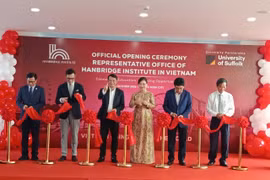 Lễ khai trương Văn phòng đại diện Học viện Handbridge Việt Nam tại Thành phố Hồ Chí Minh. (Ảnh: PV/Vietnam+)