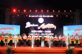 Toàn cảnh Lễ khai mạc Liên hoan Ẩm thực tỉnh Điện Biên năm 2026 với chủ đề “Điện Biên - Hương sắc vùng cao - Tinh hoa ẩm thực”. (Ảnh: PV/Vietnam+)
