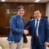 Đại sứ Việt Nam tại Brazil Bùi Văn Nghị làm việc với Phó Giám đốc Học viên UFRGS GS.TS. Pedro de Almeida Costa. (Ảnh: Đại sứ quán Việt Nam tại Brazil)